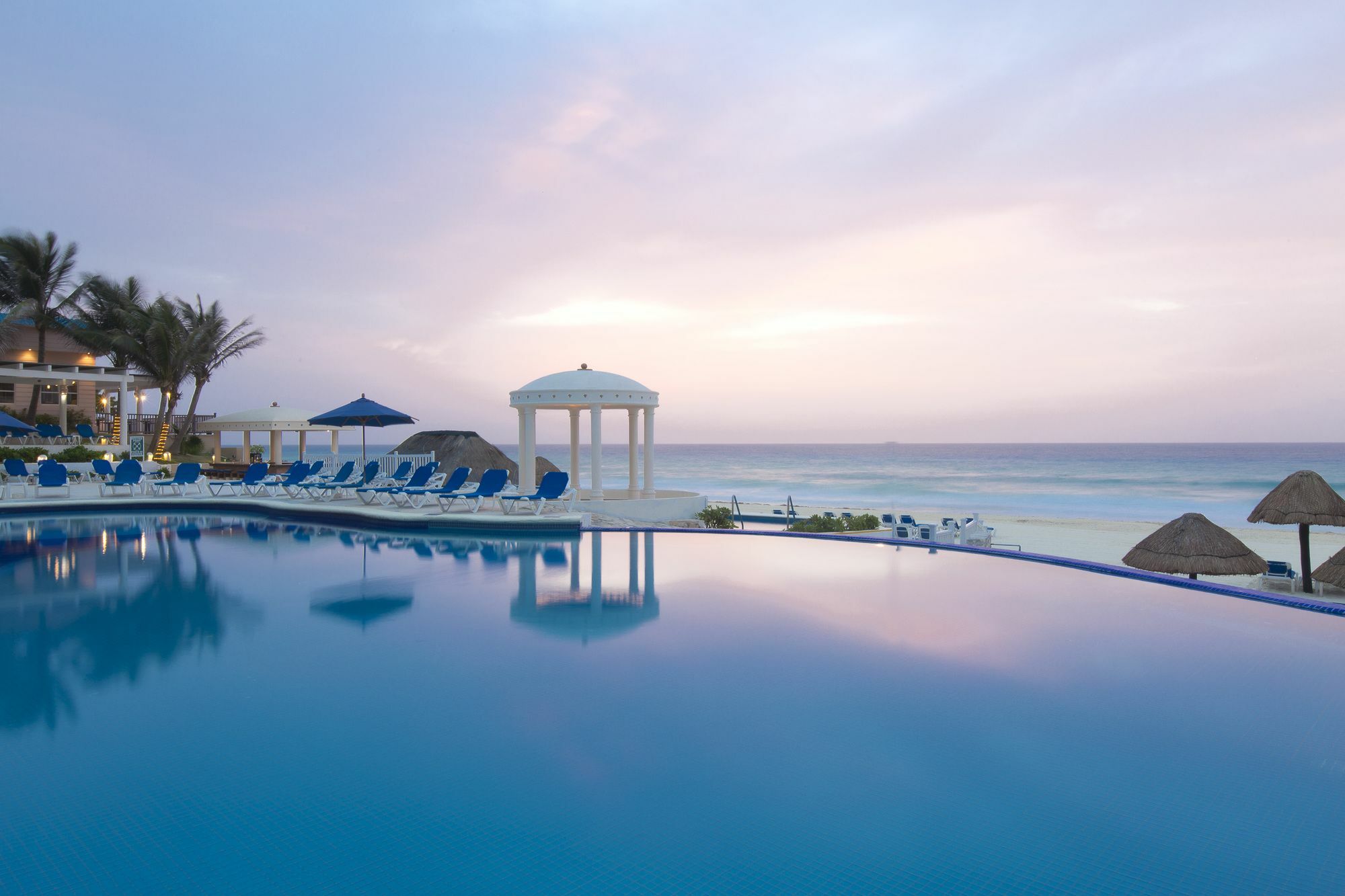 Golden Parnassus Resort & Spa (Adults Only) Cancún Exteriör bild